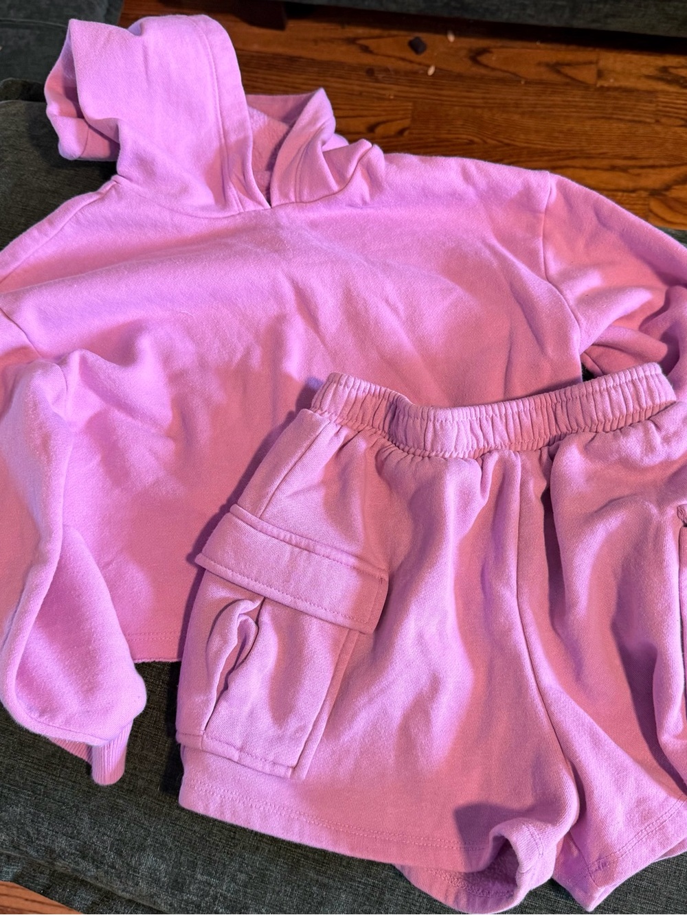 Eyeshadow Lavender-Pink Hoodie & Cargo Shorts Set